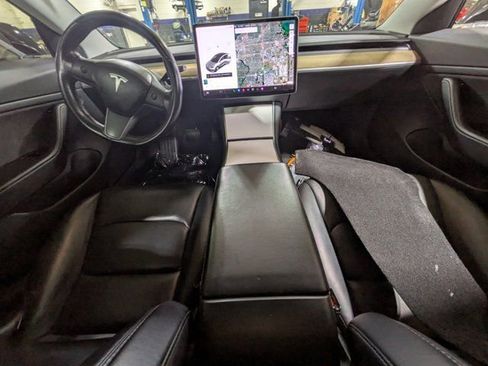 Used 2018 Tesla Model 3 Long Range image 13