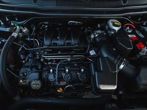 Used 2019 Ford Explorer XLT w/ Equipment Group 201A image 30