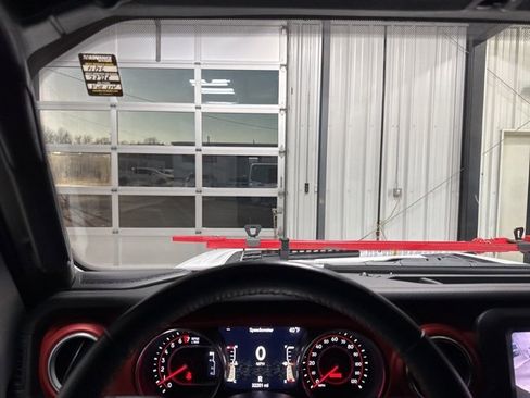 Used 2021 Jeep Wrangler Unlimited Rubicon image 9