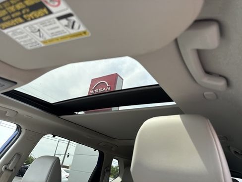 Certified 2023 Nissan Rogue SV w/ SV Premium Package AWD/4WD image 16