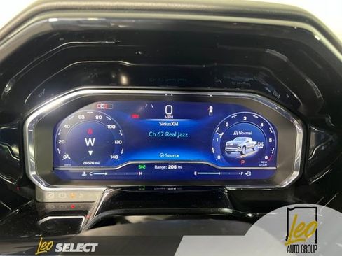 Used 2025 Chevrolet Silverado 1500 LT w/ Z71 Off-Road Package AWD/4WD image 18