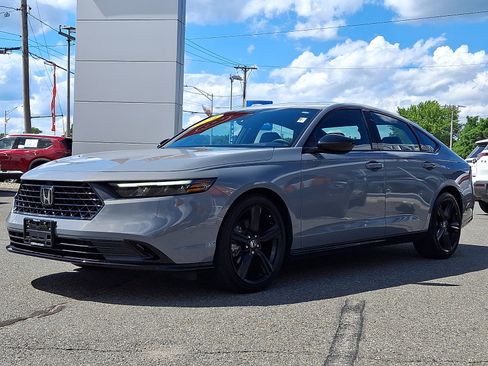 Used 2024 Honda Accord Sport image 3