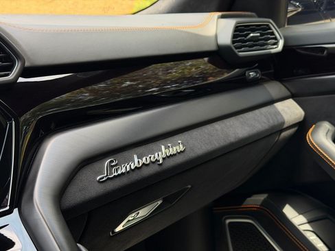 Used 2023 Lamborghini Urus S AWD/4WD image 31