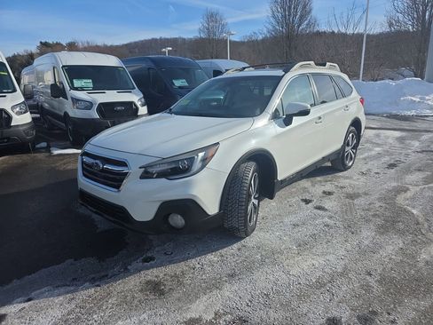 Used 2019 Subaru Outback 2.5i Limited w/ Protection Package #1 image 3