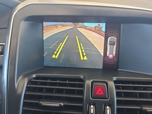 Used 2017 Volvo XC60 T6 Inscription w/ Preferred Option Package image 15