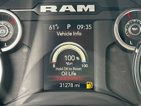 Used 2023 RAM 1500 Big Horn AWD/4WD image 30