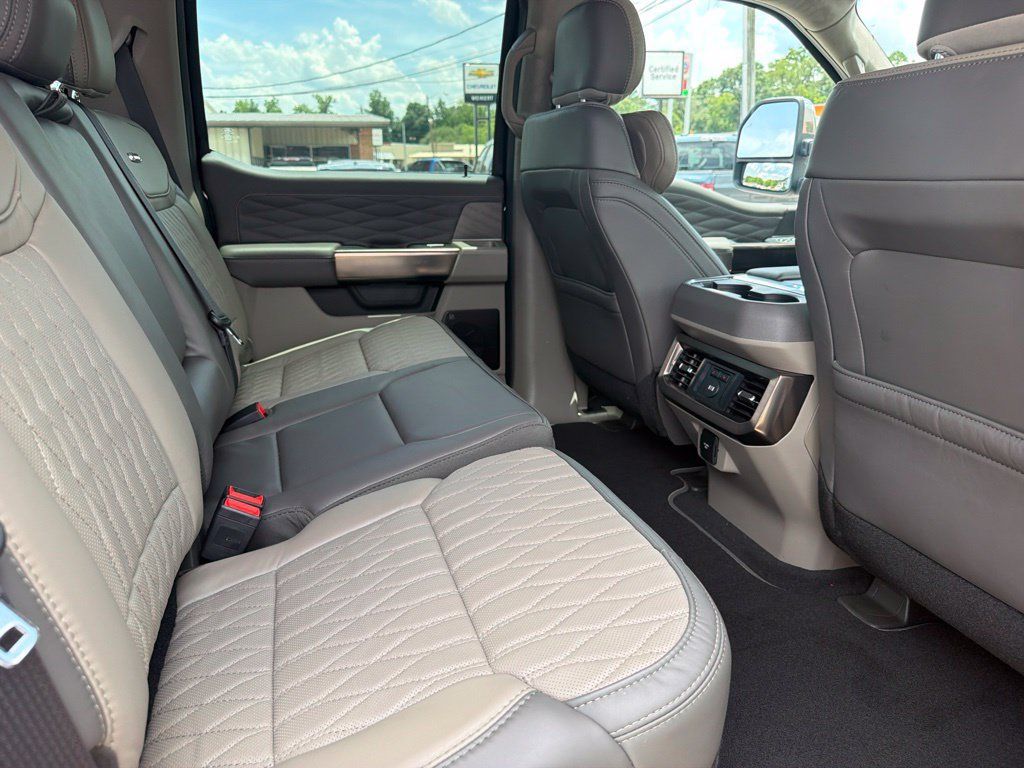 New 2026 Ford F350 Platinum w/ Platinum Plus Package AWD/4WD image 24