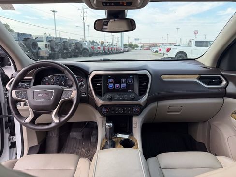 Used 2017 GMC Acadia Denali w/ Technology Package AWD/4WD image 28