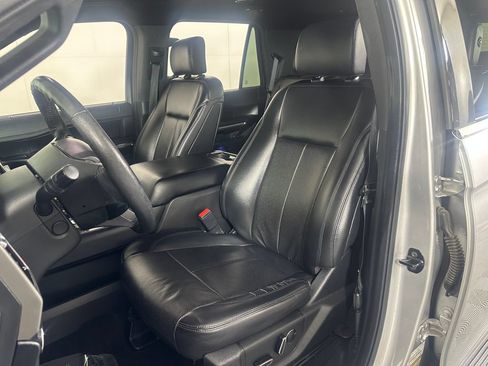 Used 2019 Ford Expedition XLT w/ Equipment Group 202A RWD image 14