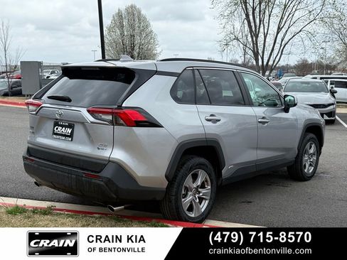 Used 2025 Toyota RAV4 XLE image 8