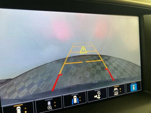 Used 2021 GMC Acadia Denali w/ Denali Ultimate Package image 13