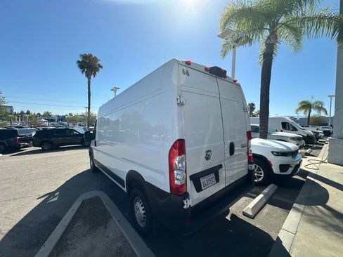 Used 2025 RAM ProMaster 2500 w/ Convenience Group FWD image 4
