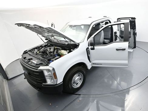 New 2026 Ford F350 XL w/ 360-Degree Camera Package RWD image 36