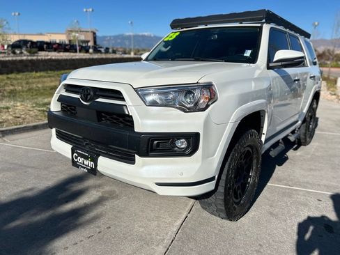 Used 2023 Toyota 4Runner Limited AWD/4WD image 3
