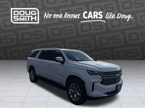 Used 2023 Chevrolet Suburban Premier image 7