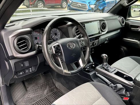 Used 2023 Toyota Tacoma TRD Sport AWD/4WD image 18