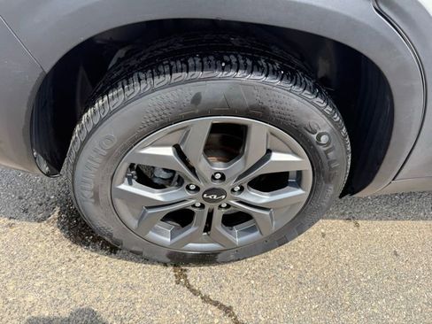 Used 2024 Kia Seltos S image 15