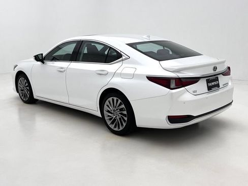 Used 2025 Lexus ES 300h w/ Technology Package FWD image 9