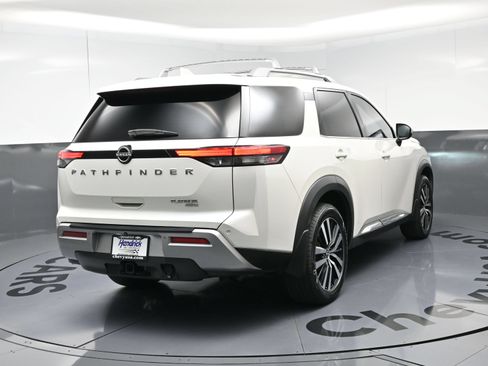 Used 2023 Nissan Pathfinder Platinum AWD/4WD image 9