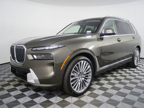 New 2026 BMW X7 xDrive40i w/ Executive Package AWD/4WD image 7