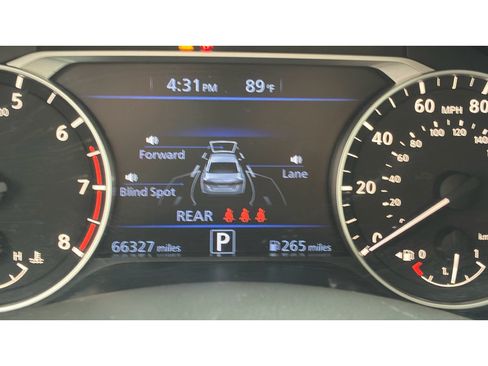 Used 2024 Nissan Altima 2.5 SV FWD image 19