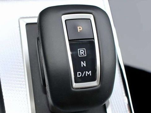 Used 2024 Mitsubishi Outlander SEL image 16