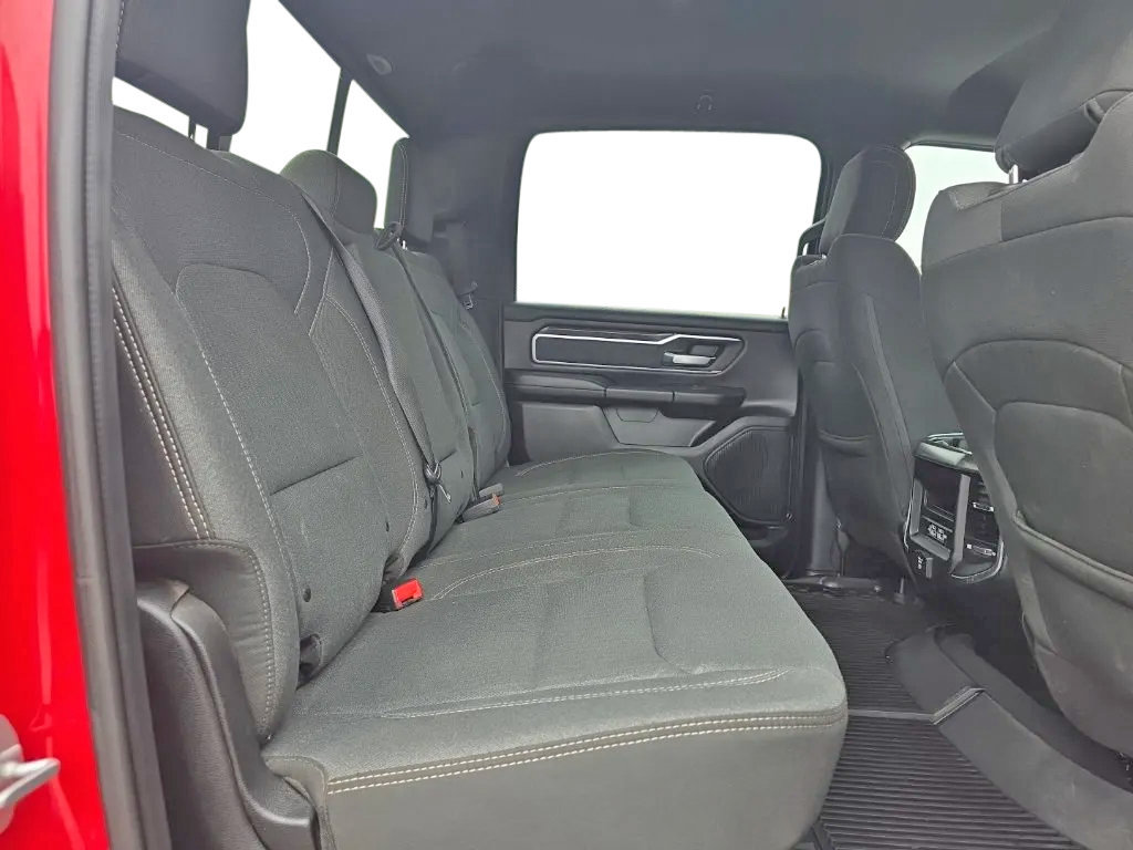 Used 2019 RAM 1500 Big Horn AWD/4WD image 14
