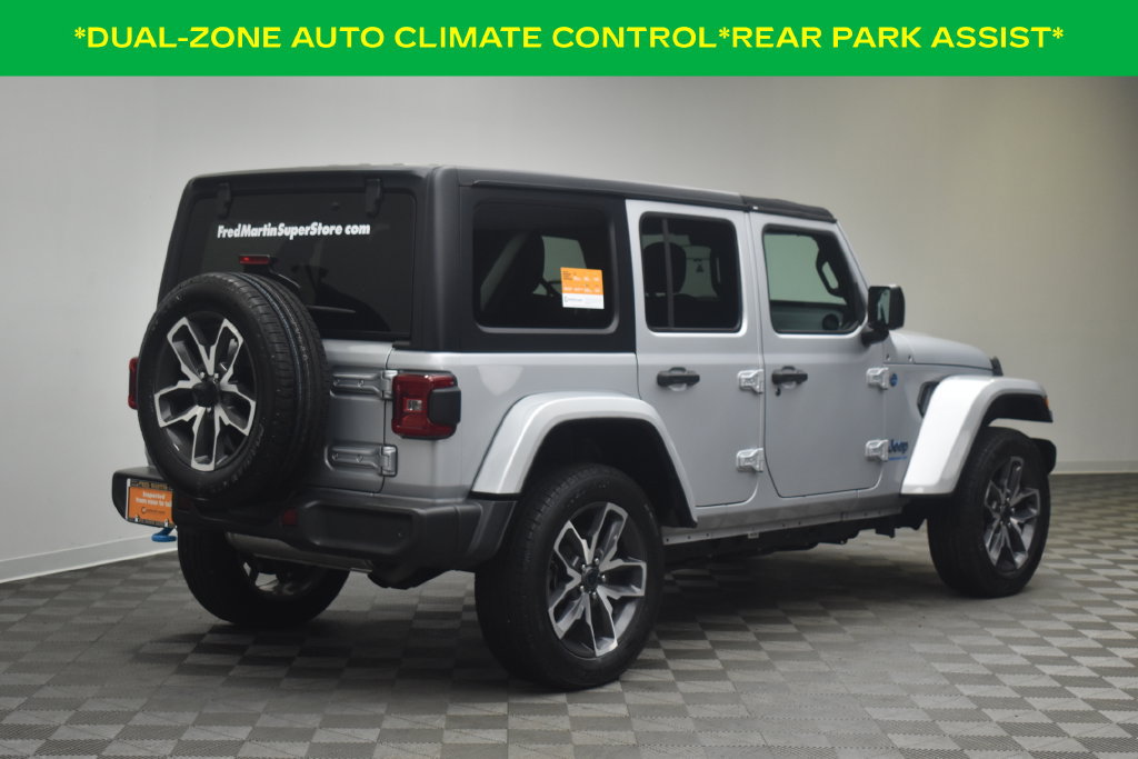 Certified 2024 Jeep Wrangler Unlimited w/ Convenience Group AWD/4WD image 5