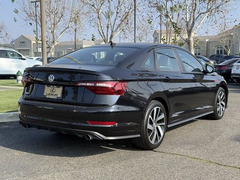 Used 2021 Volkswagen Jetta GLI Autobahn image 2