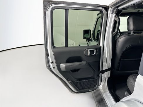 Used 2023 Jeep Wrangler Sahara image 26