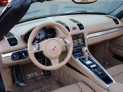 Used 2014 Porsche Boxster S image 25