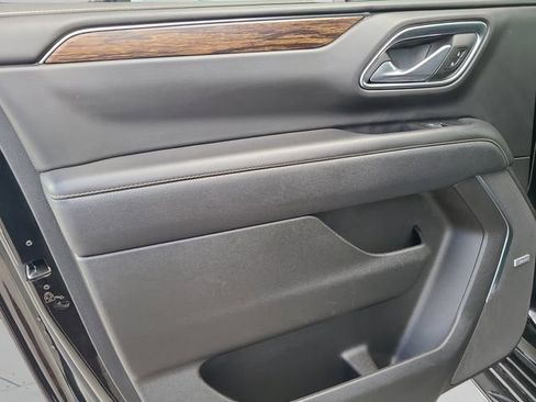 Used 2024 Chevrolet Suburban Premier AWD/4WD image 20