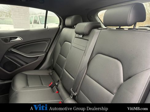 Used 2018 Mercedes-Benz GLA 250 4MATIC image 22