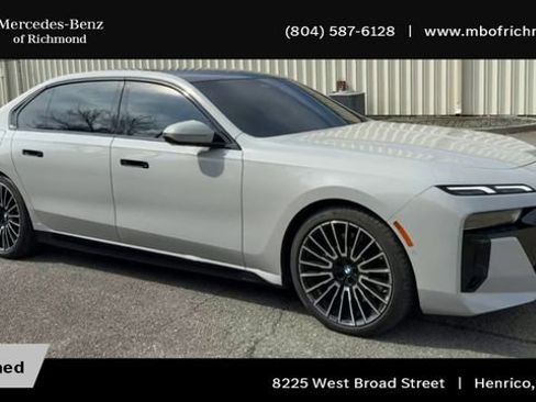 Used 2025 BMW 760i xDrive w/ Premium Package AWD/4WD image 4