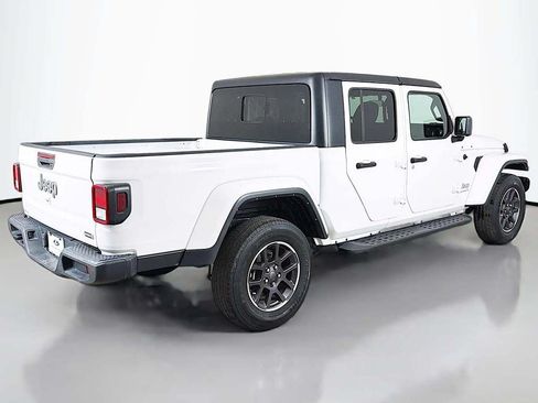 Used 2023 Jeep Gladiator Overland AWD/4WD image 9