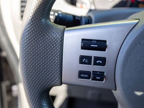 Used 2021 Nissan Frontier SV w/ Midnight Edition Floor Mats image 35