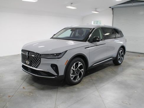 New 2026 Lincoln Nautilus Premier image 3