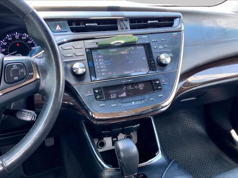 Used 2015 Toyota Avalon XLE Touring FWD image 7