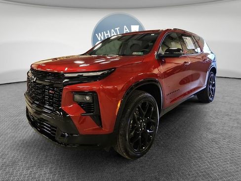 Used 2025 Chevrolet Traverse RS AWD/4WD image 9