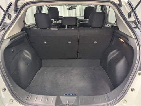 Used 2022 Nissan Leaf SV image 27