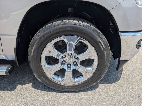 Used 2021 RAM 1500 Big Horn AWD/4WD image 9