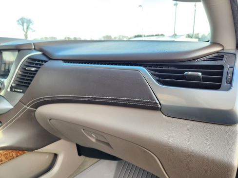 Used 2019 Chevrolet Tahoe Premier image 18