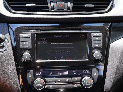Used 2019 Nissan Rogue Sport SV FWD image 43
