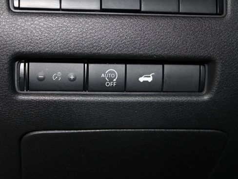 Used 2023 Nissan Rogue SL image 11