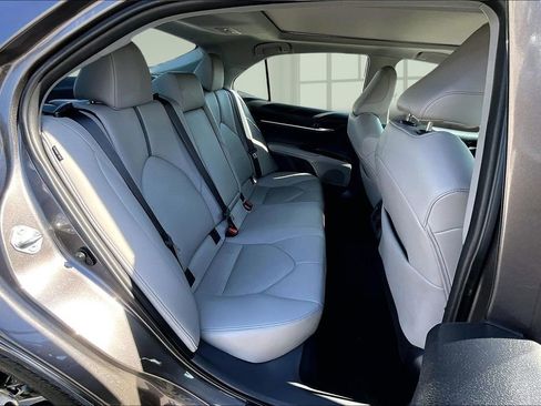 Used 2023 Toyota Camry XLE w/ Cold Weather Package FWD image 28