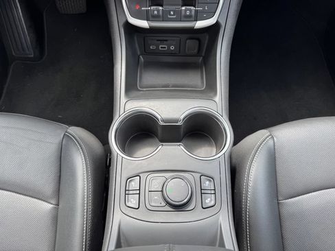 Certified 2024 GMC Terrain SLT AWD/4WD image 28