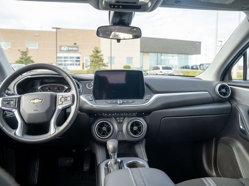 Used 2025 Chevrolet Blazer LT image 16