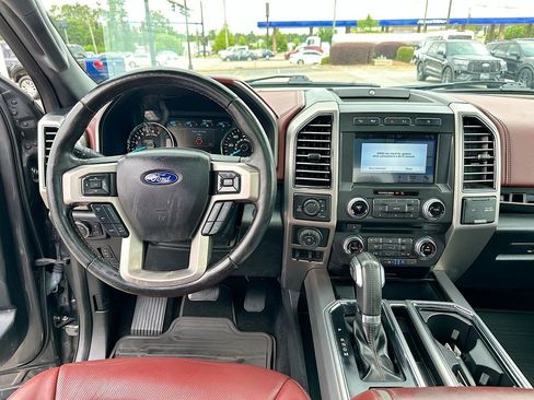 Used 2018 Ford F150 Platinum w/ Equipment Group 701A Luxury AWD/4WD image 19