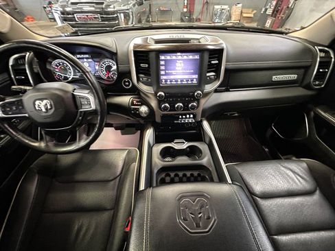 Used 2019 RAM 1500 Laramie AWD/4WD image 15
