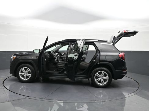 Certified 2023 GMC Terrain SLE w/ Driver Convenience Package AWD/4WD image 38